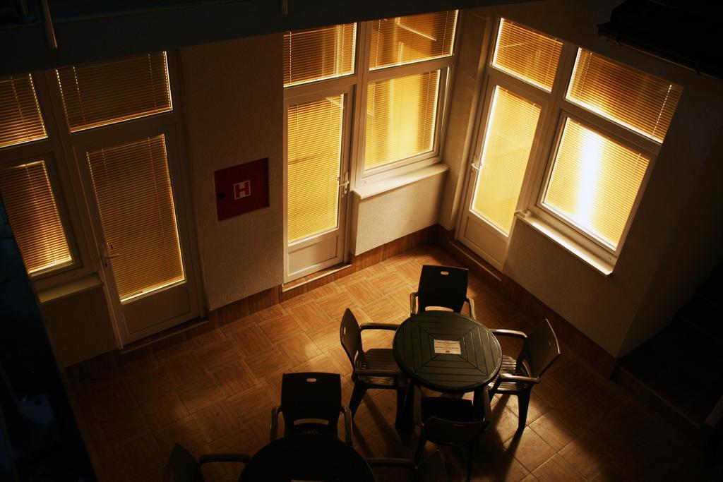 Hostel Mak SJJ Esterno foto