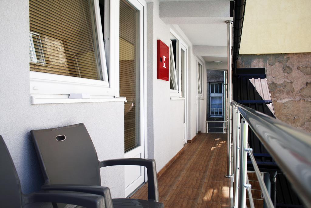 Hostel Mak SJJ Esterno foto